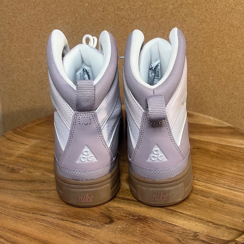 Nike ACG
Woodlands 2 GS
Brand new
Light violet ore/platinum/gum brown phantom - Picture 6 of 10